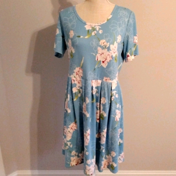Auselily Dresses & Skirts - NWT Auselily Floral Dress w/pockets